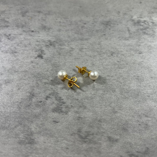 Pearl Studs – 22ct Yellow Gold ( Small Pearl )