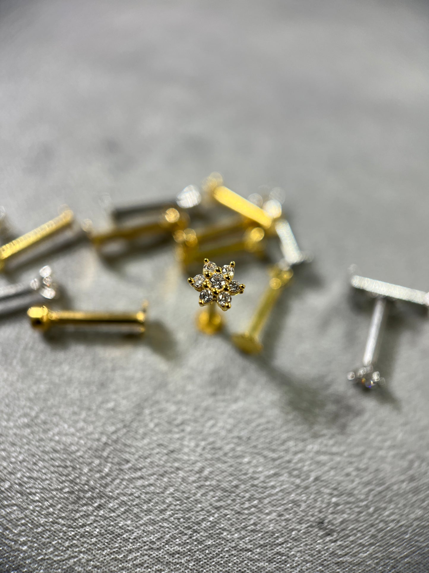 Flower Ear/Nose Stud – 18ct White/Yellow Gold