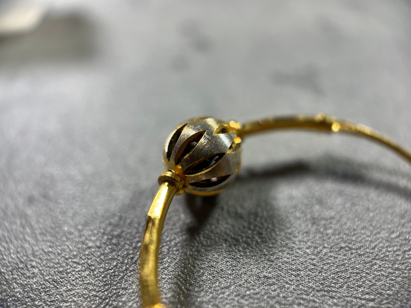 Bali/Hoops - 22ct Yellow Gold & Rhodium -